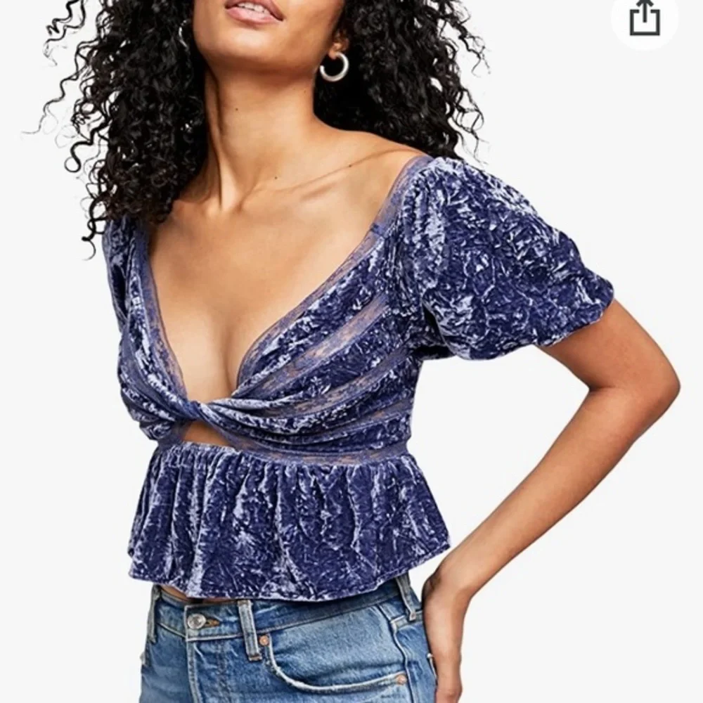 NWT Free People Yours Truly velvet wild moon top‎ puff sleeve purple size XS